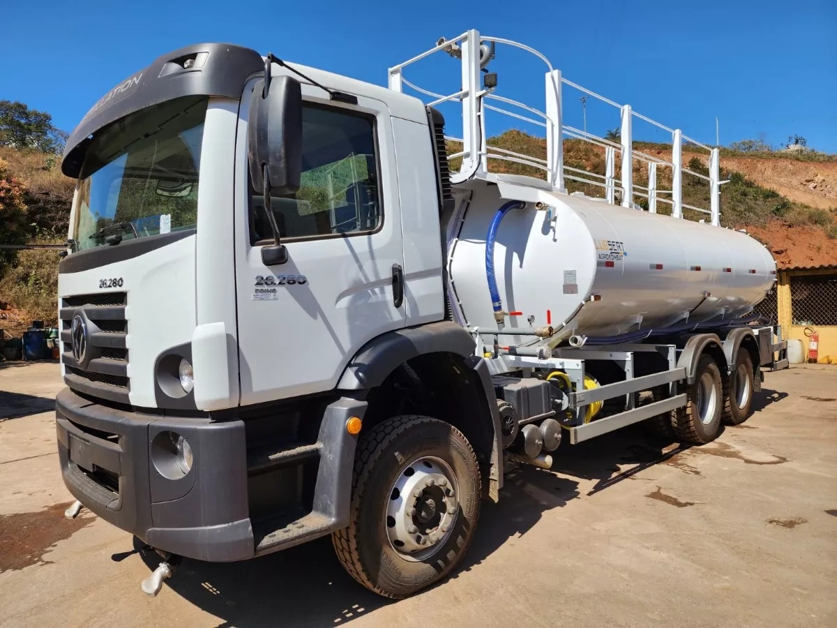 Volkswagen 26-280 6x4 Ano 2023 Pipa 20.000 Litros Volkswagen 26-280 6x4 Ano 2023 Pipa 20.000 Litros